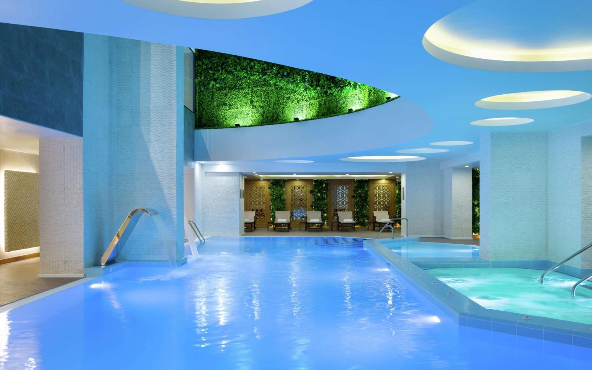 Doubletree By Hilton Almaty Hotel Exterior foto